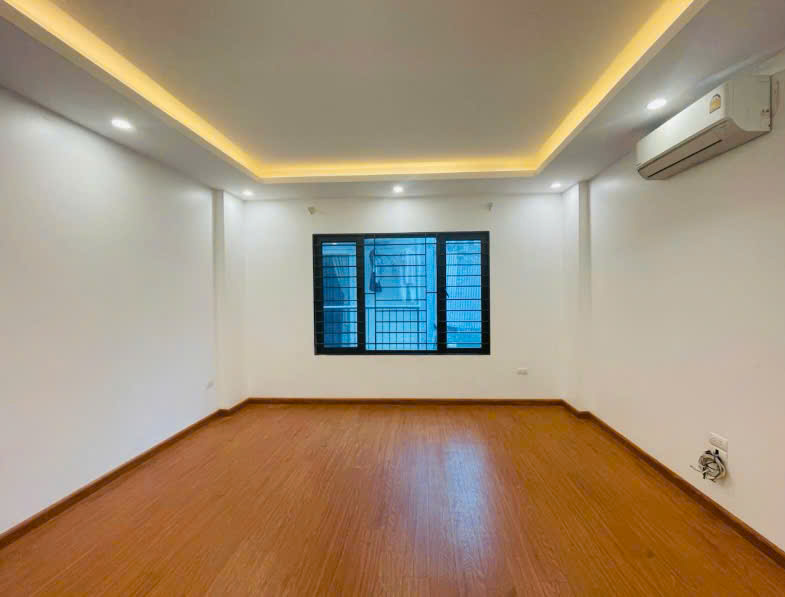 Chậm là hết! Phố VIP Đào Tấn, 20m ra phố, ô tô đỗ cửa, 42m2*4T.